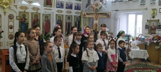 Праздничное детское выступление в храме в честь ап. Фомы с. Воинки Праздничное детское выступление в храме в честь ап. Фомы с. Воинки