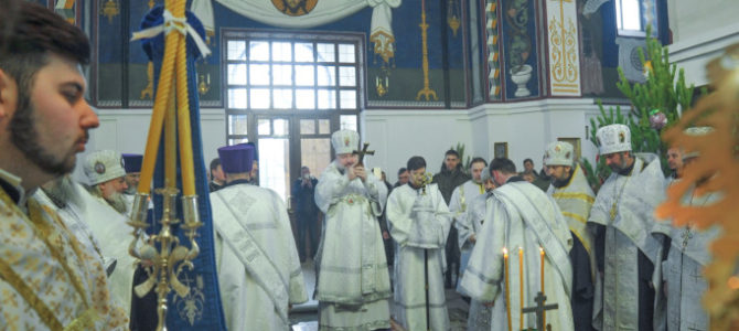 Вечерня с акафистом Рождеству Христову в Покровском кафедральном соборе Вечерня с акафистом Рождеству Христову в Покровском кафедральном соборе