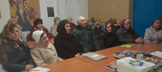 При Свято-Иверском храме п. Нижнегорского открылась воскресная школа для взрослых При Свято-Иверском храме п. Нижнегорского открылась воскресная школа для взрослых