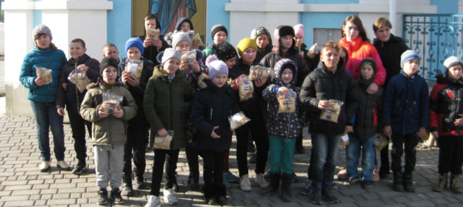 Воспитанники школы-интерната поздравили Джанкойских казаков с Днём защитника Отечества