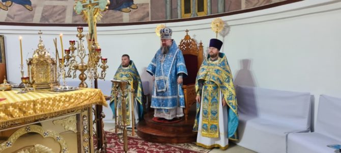 Божественная литургия в празднование иконе Пресвятой Богородицы “Казанская”
