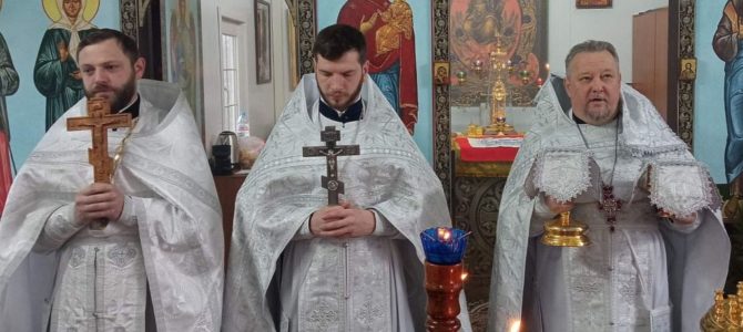 Божественная литургия в 40-й день по преставлении иерея Сергия Паршикова